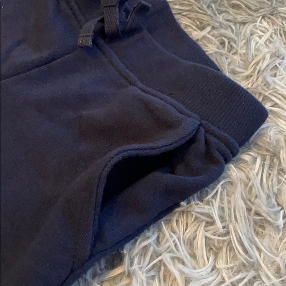 Shorts - Picture 2 of 5